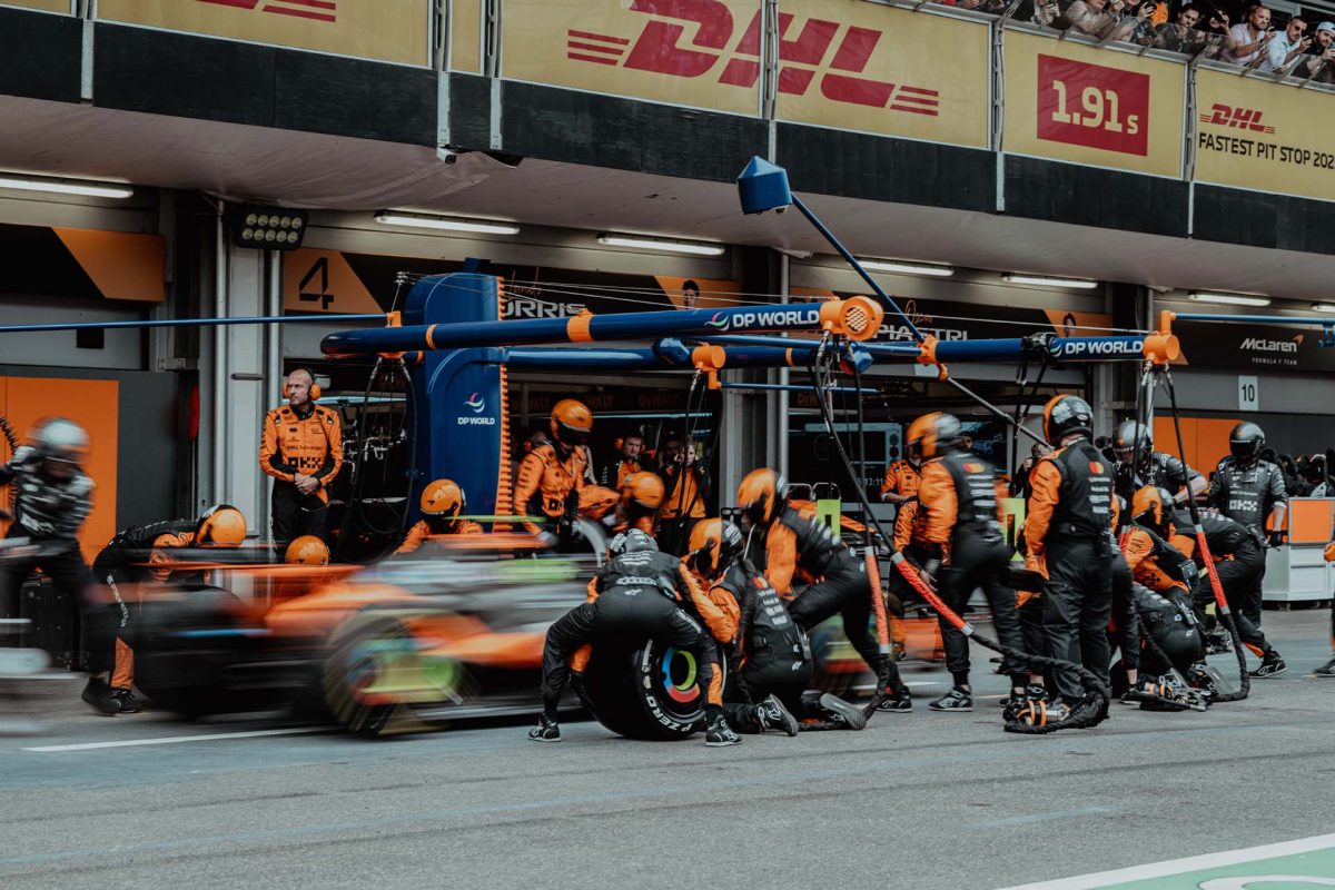 Az eredményes futam előtt álló akadályok: A kerékcserét követő próbálkozások a Forma-1-ben