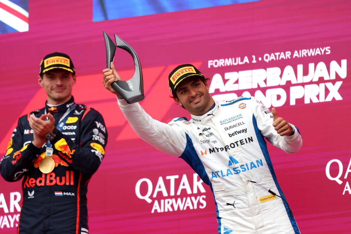 Sainz: „Nem érdekel, mit csinál Hamilton – az számít, hogy Williamsszel dobogót szereztünk”