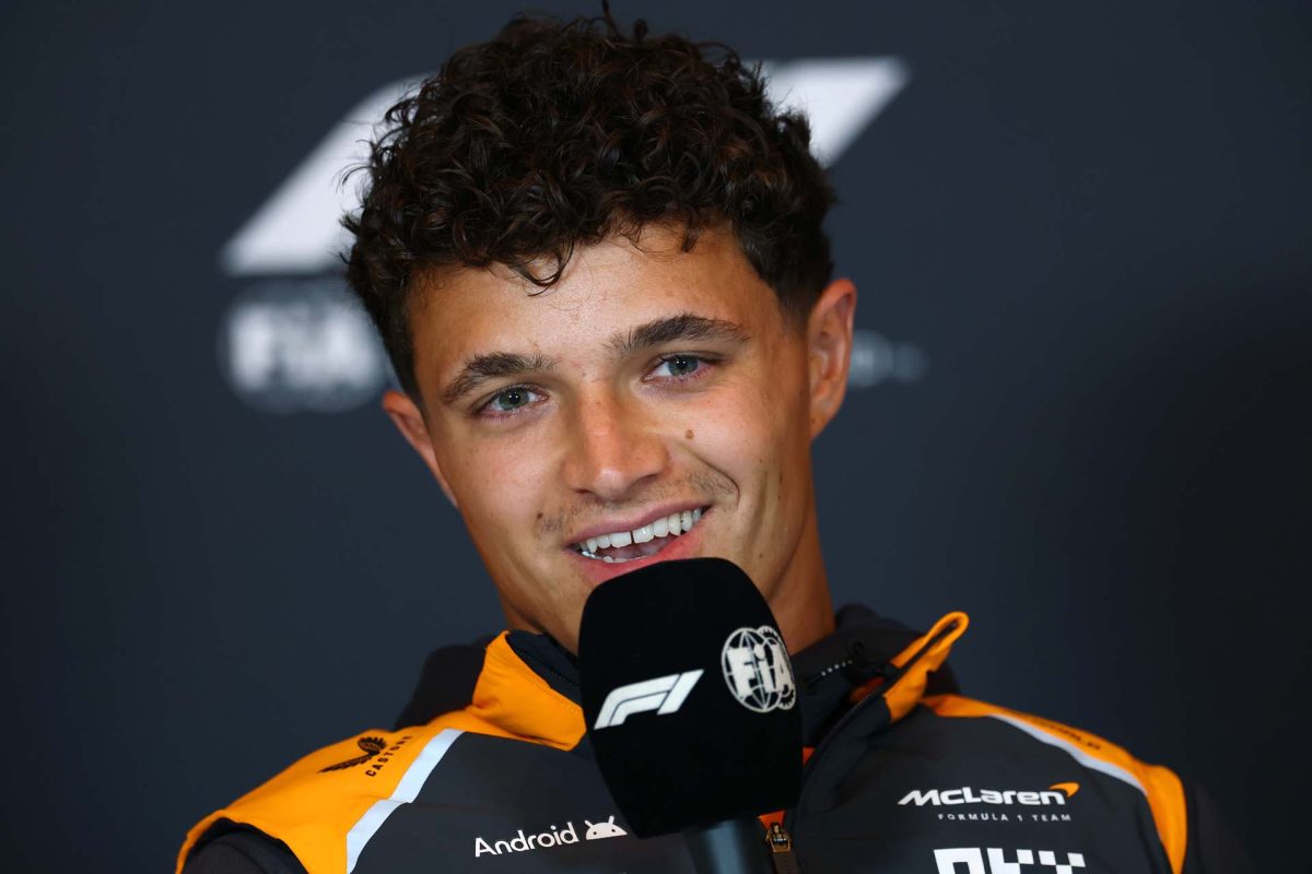 Az elfogadás útján: Norris felnőtt, és megtanulta elfogadni hibáit