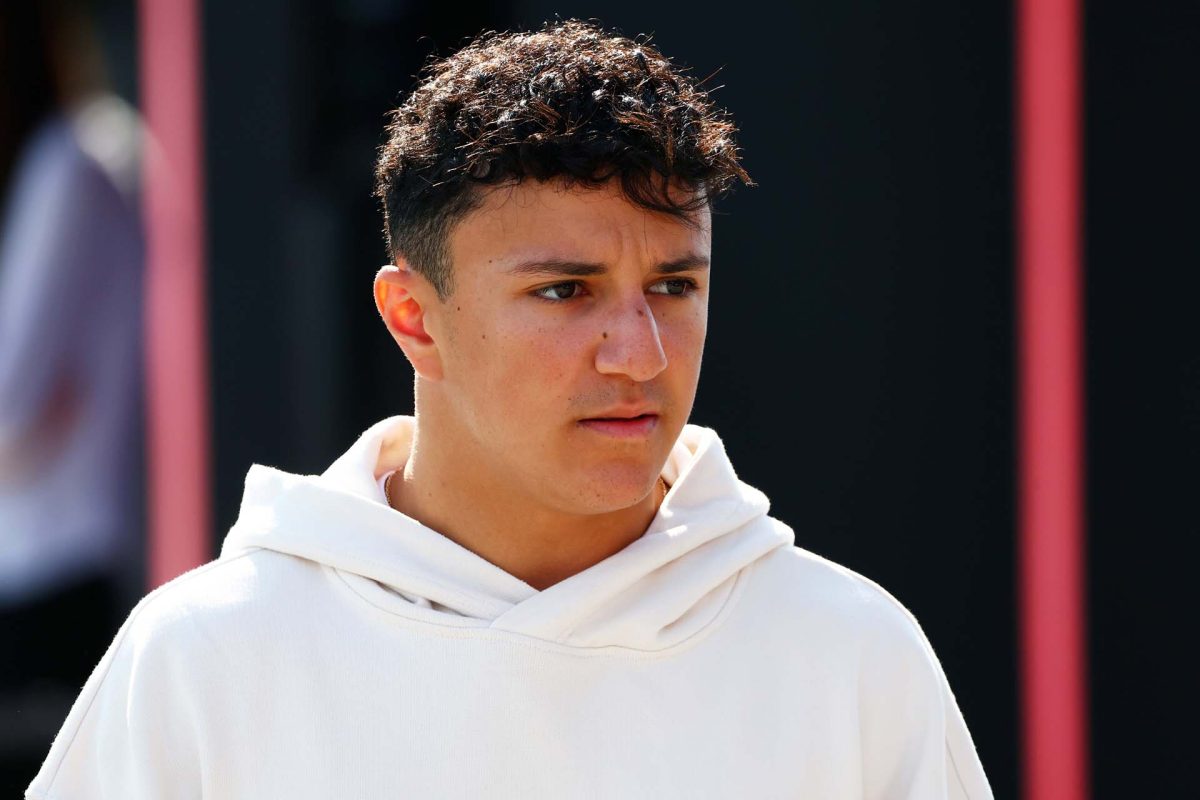 A bizonytalanság árnyai között: Hadjar küzdelme a jövőjéért