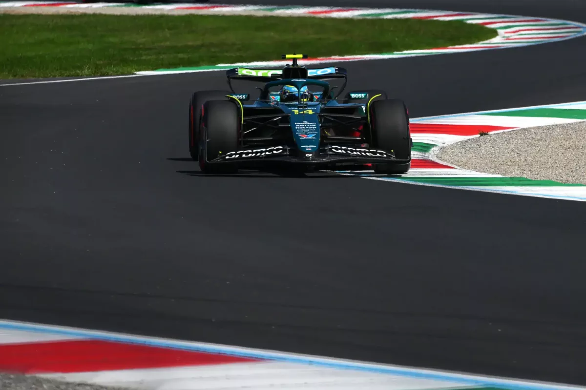 A Kavicságy újra fenekestül felforgatja az F1 mezőnyét: Újabb furcsa kiesések a versenyen