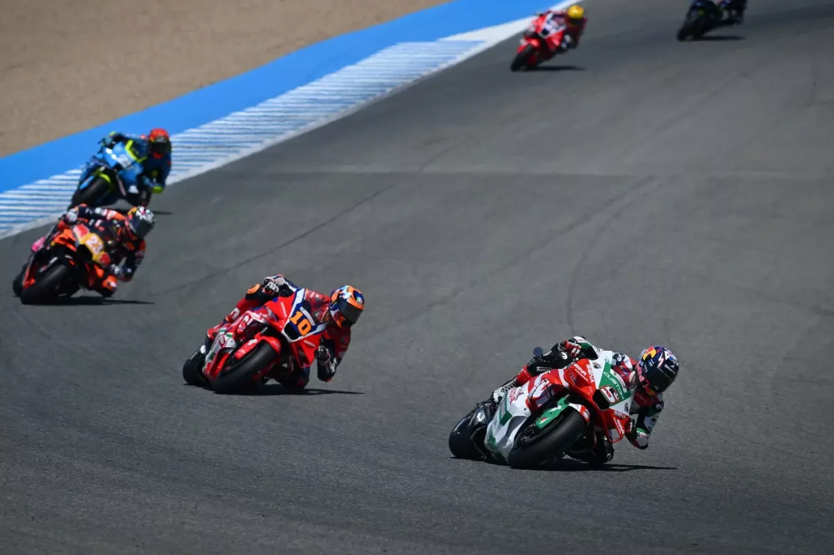 Hivatalos: Két versenyző hosszabbított a Hondával – Az első pilóta felállította a 2027-es mezőnyt