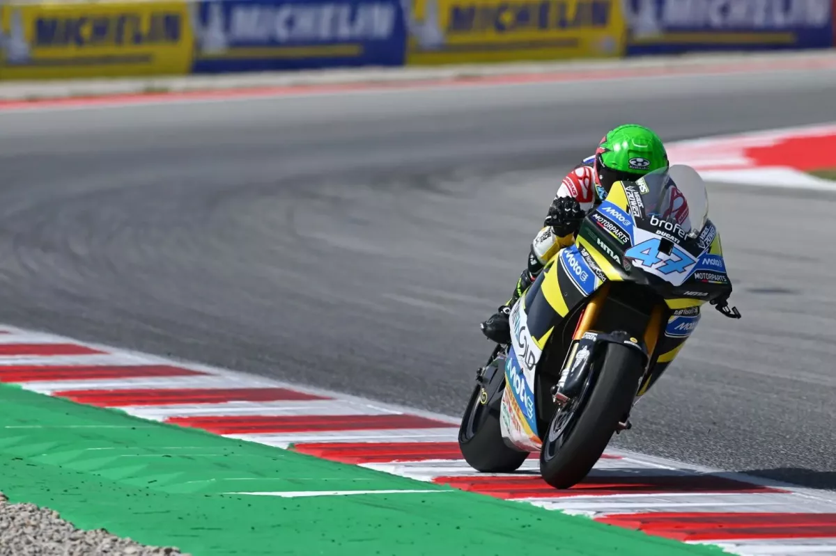 Varga Tibor megmutatta a sisakot, amely „megmentette az életét”