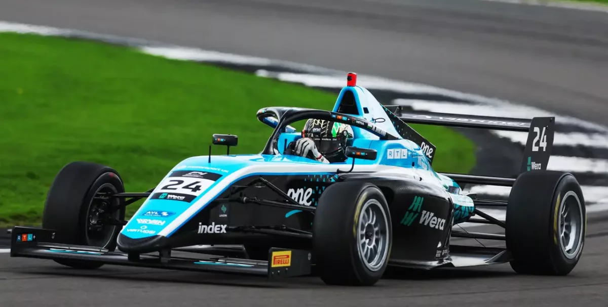 Molnár Martin briliáns teljesítménye: harmadszor is pole-ban, ezúttal a Silverstone-ban