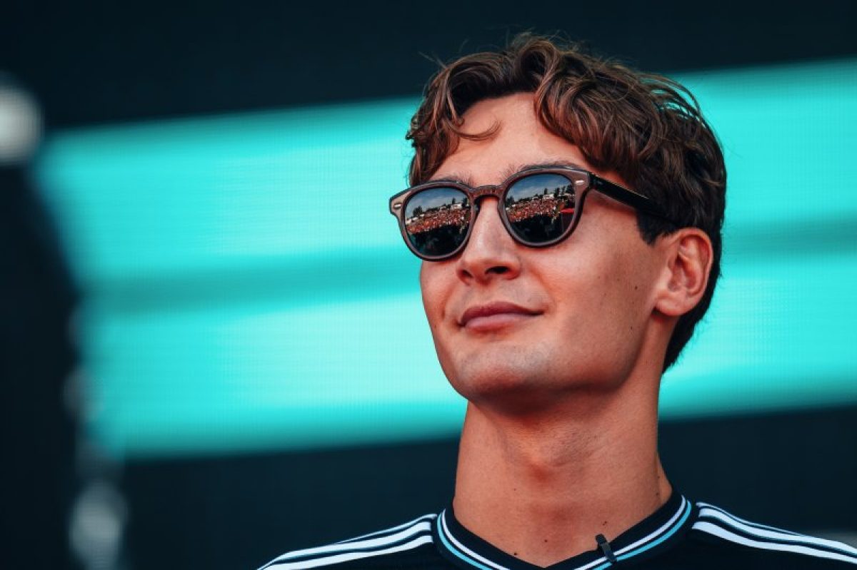 Russell hiányzik a mai futamról Bakuban