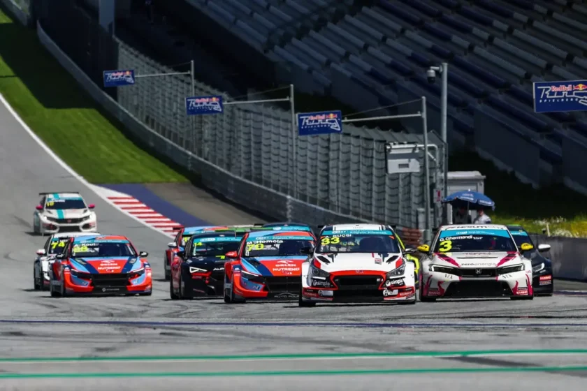 MOTAM csapatához érkezik az autóversenyző Bucsi Attila a Le Mans-i versenyre való felkészülésért