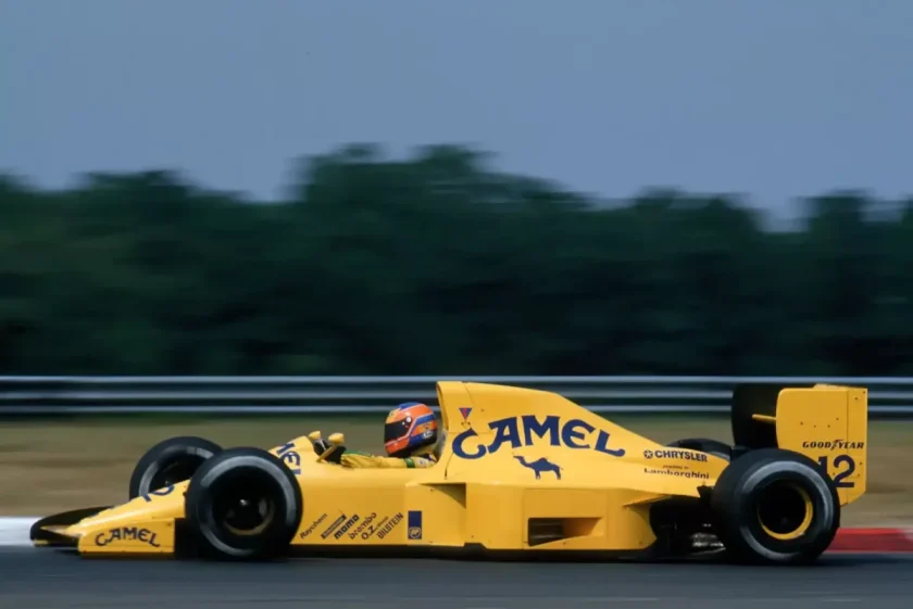 Ezen címek közül választhatsz: – „Brad Pitt karakterének múltja ihlette horrorbukás: évforduló” – „F1-es karakter inspirálta horrorbukás: évforduló” – „Brad Pitt karaktere alapján készült film kudarca: évforduló” Válassz a tetszőleges címek közül, vagy kérj új címet!