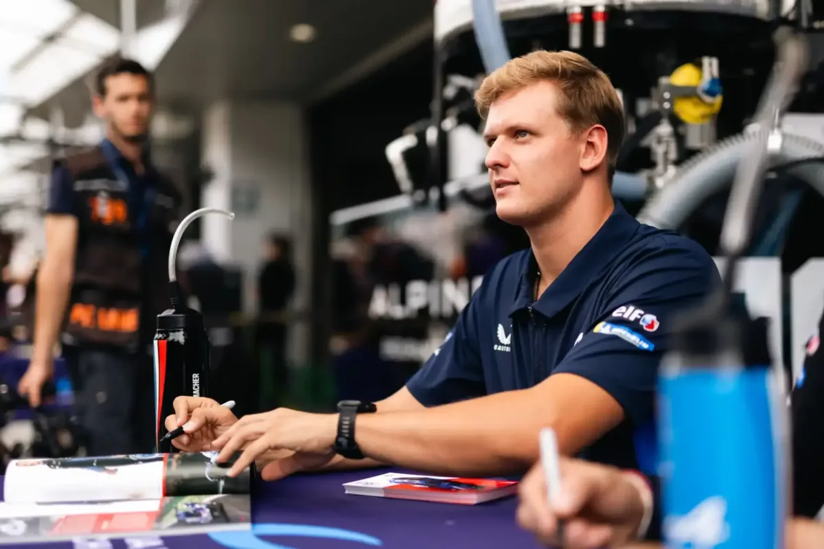 Mick Schumacher: A Nagy Visszatérés Útján a Sportautózáshoz