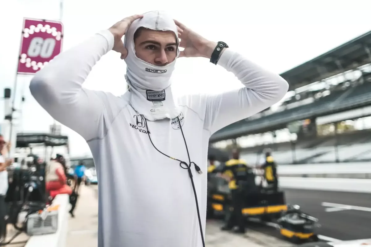 Az F1-es világban új veszély fenyegeti a hivatalos bejelentés miatt egy visszatérő veterán versenyző állását