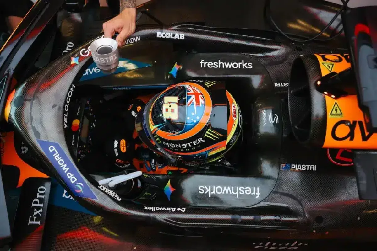 Az életveszélyes körülmények között úszott meg Piastri Monzában