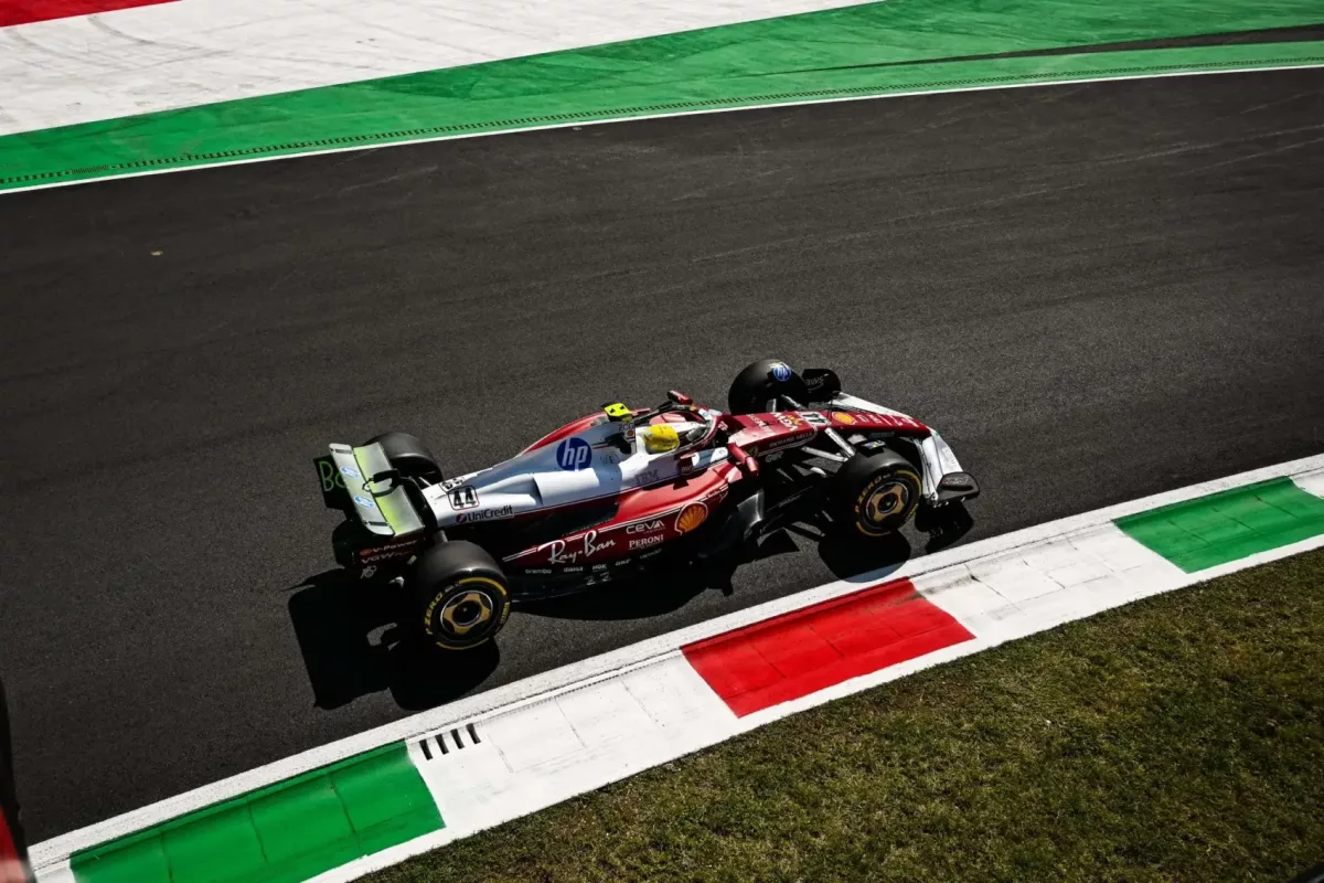 Hamilton vezérletével a Ferrari kezdett a legjobban Monzában
