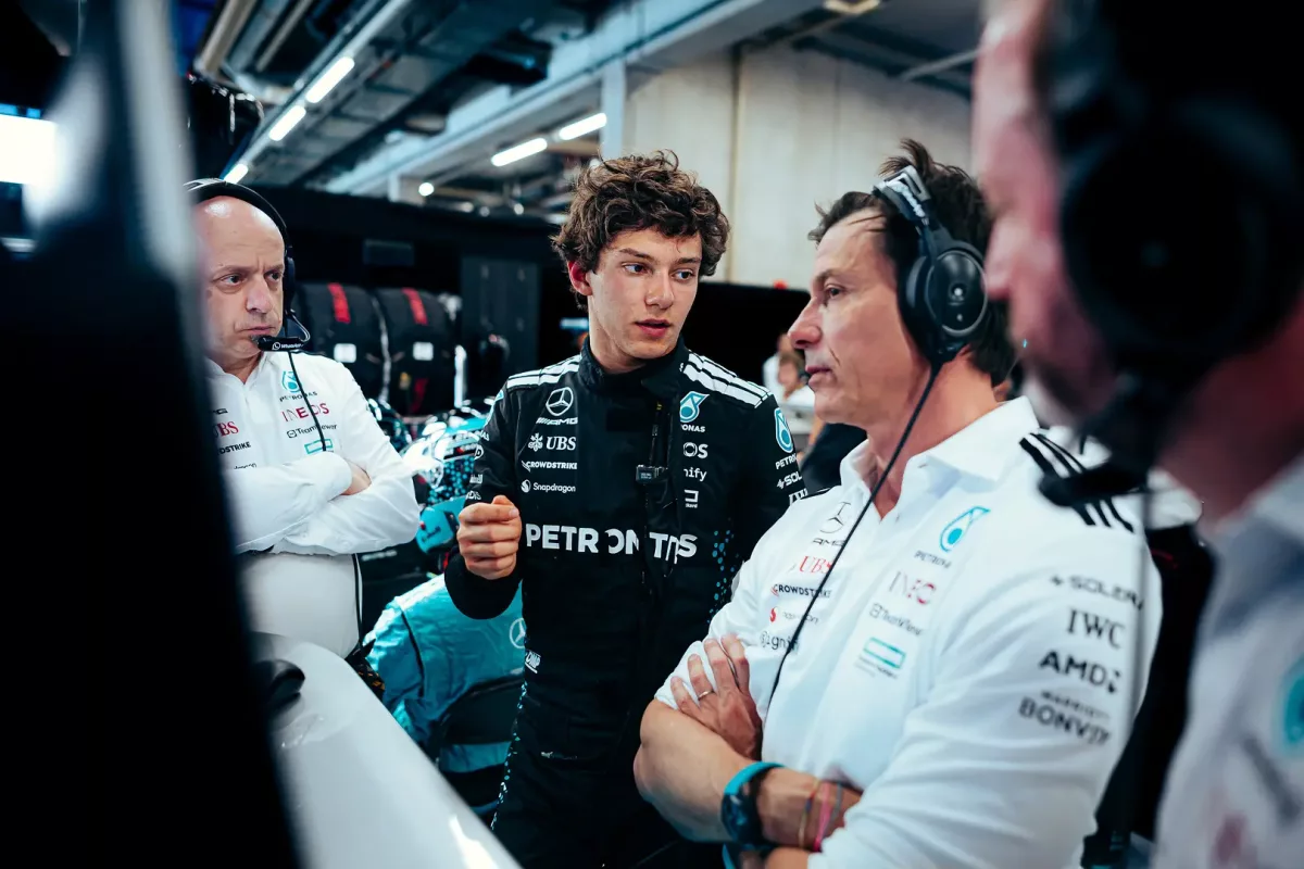 Toto Wolff kemény döntése meglepte a csapatot és a pilótát egyaránt