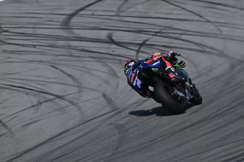 Együtt próbálták ki Quartararóék: A V4-es Yamaha tesztje nem sikerült tökéletesen