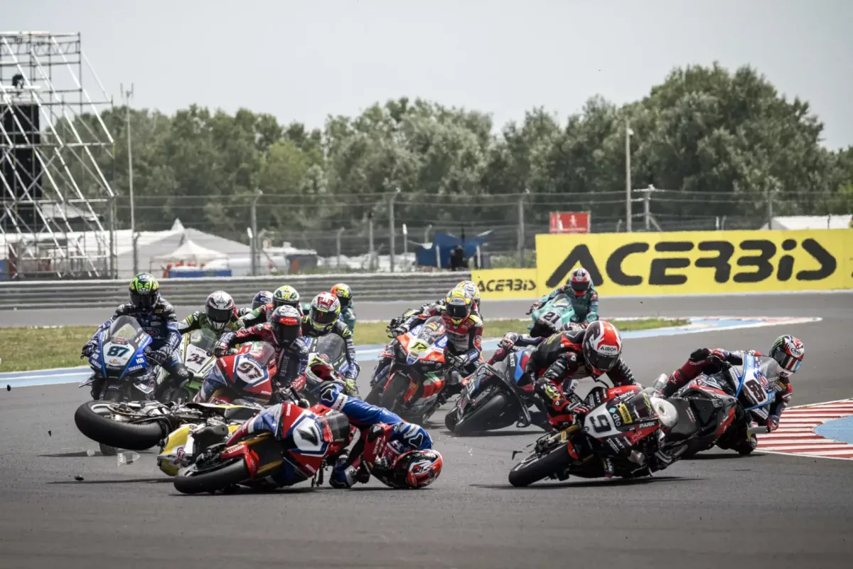 Az emberek dührohamát kiváltó pilóta: a Balaton Park-i tömegbukás pikáns részletei