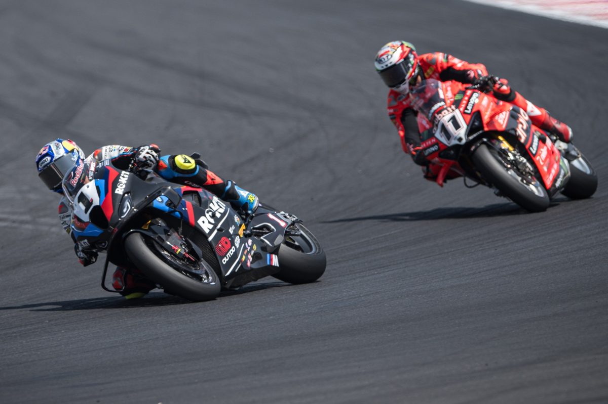 A Ducati főnöke kifakadt a Superbike-vb-n a BMW motorja miatt: ‘Nincs verseny!’