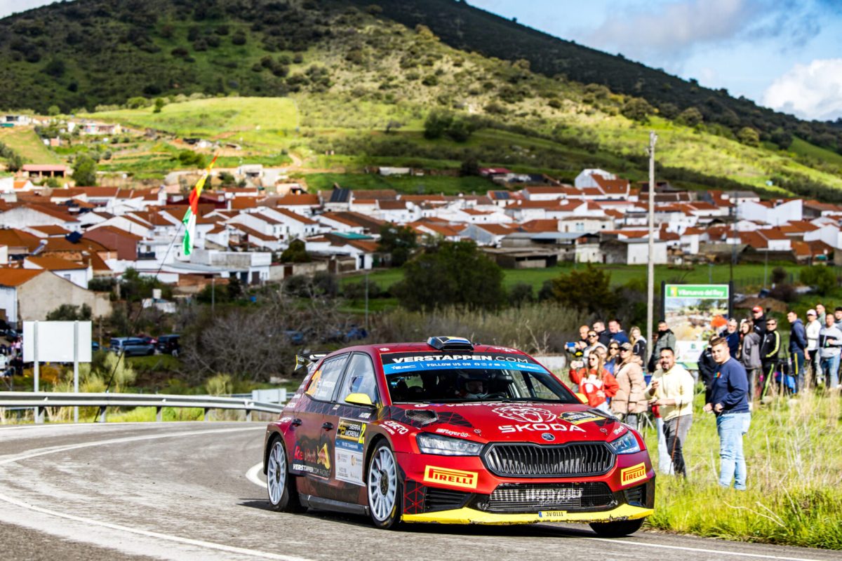 Az elszánt Verstappen és Lappi felé húz az első hely nemzeti bajnoki címért