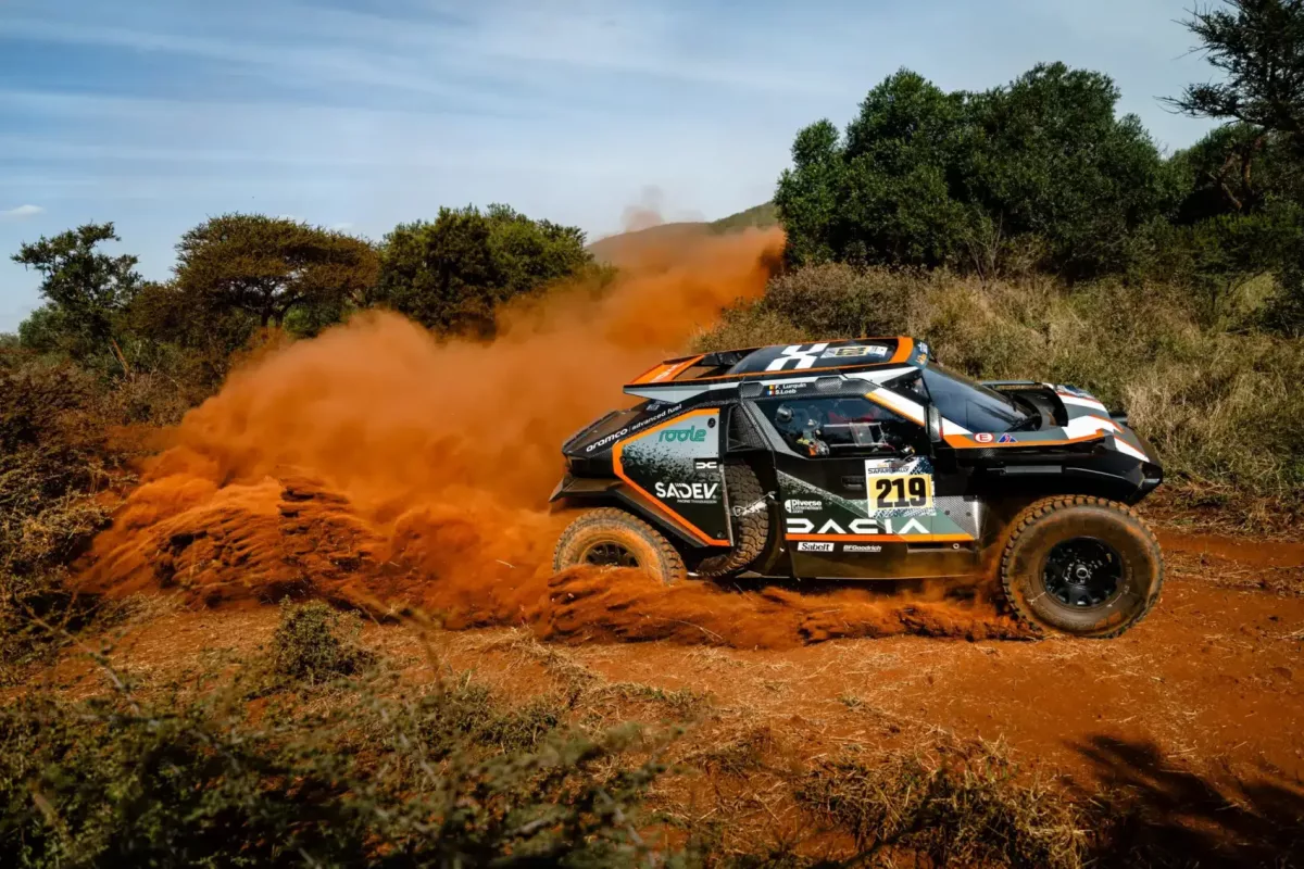 Rallyversenyzők cserélnek navigátort: Sébastien Loeb és Nasser Al-Attiyah