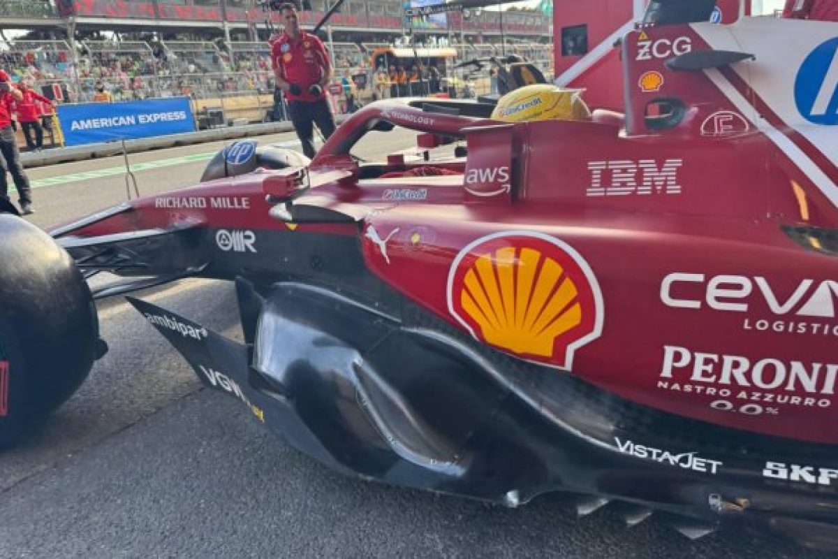 Az időmérőn hatalmas csata: Hamilton és Leclerc egymás gumijait próbálták megverni