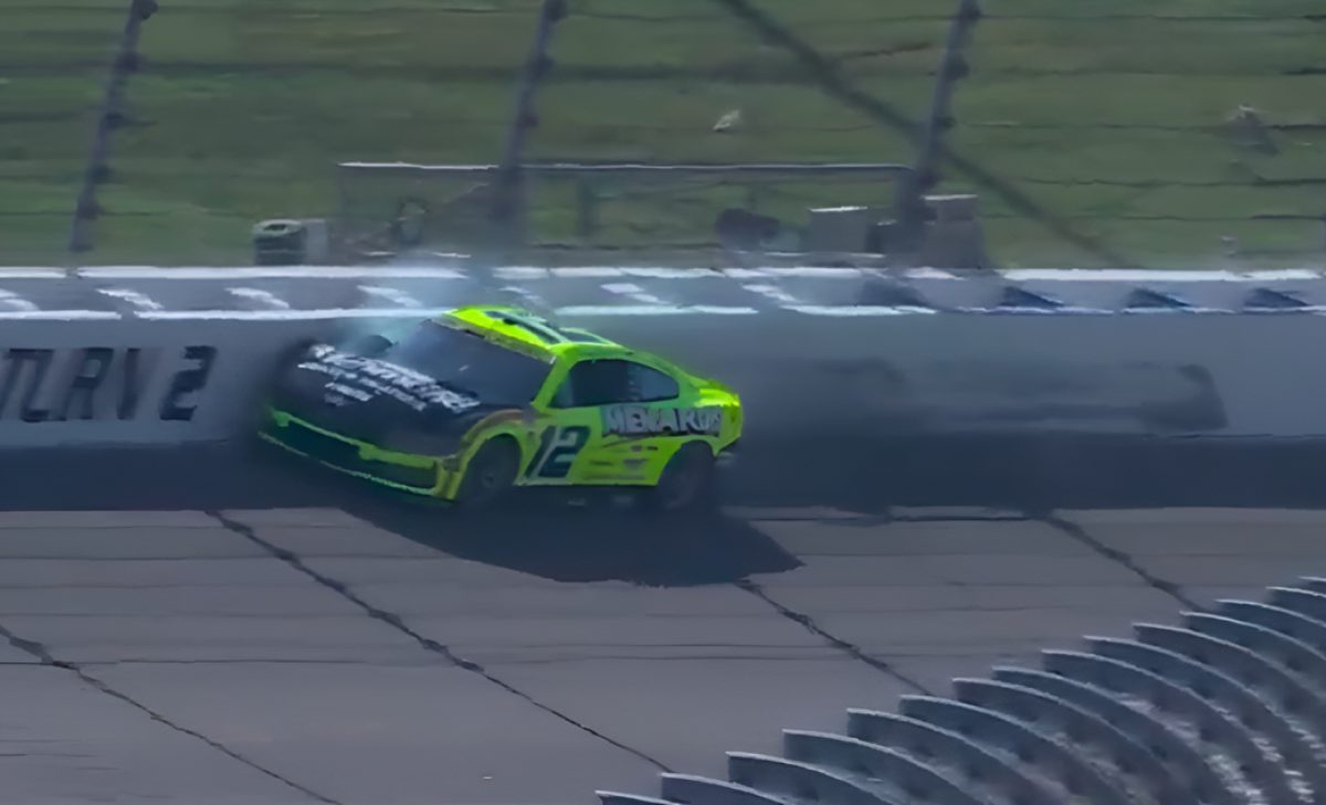 NASCAR Hírek: Briscoe a pole-ban, Csalás a Spire-tól, Blaney baleset Kansasban