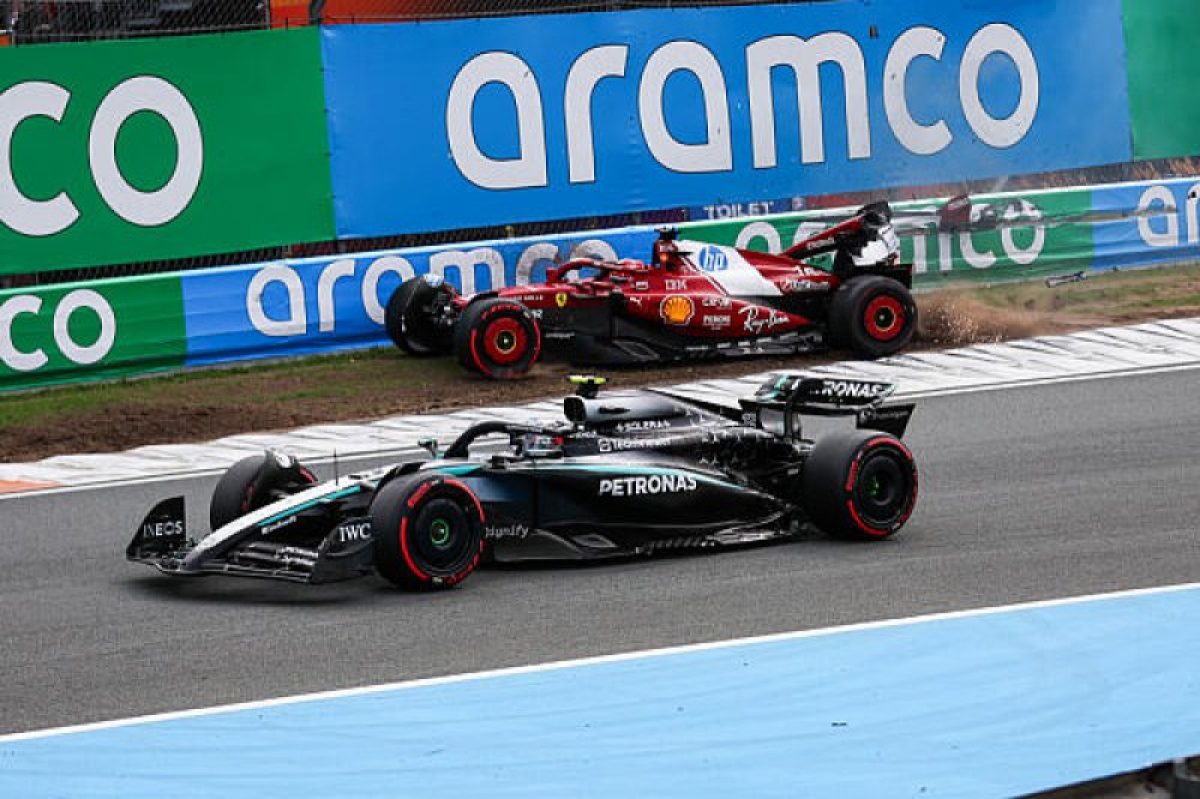 Az elnézést ként jelképes címfogalmazást használva ajánlom az „Antonelli bocsánatot kért Leclerc-től a Ferrari balesetéért” címet.