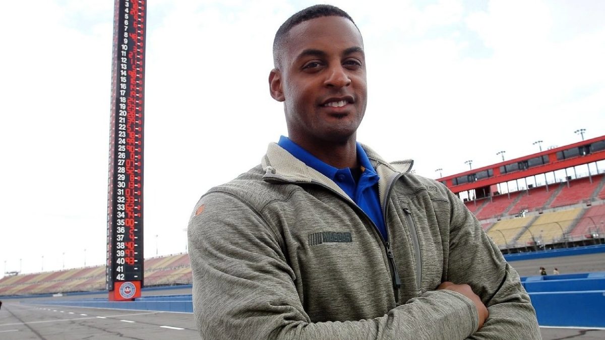 Drámai kifejezésű cím lehetne erre a téma: „Hirtelen távozott a NASCAR versenyigazgatója: Mi történt a háttérben?