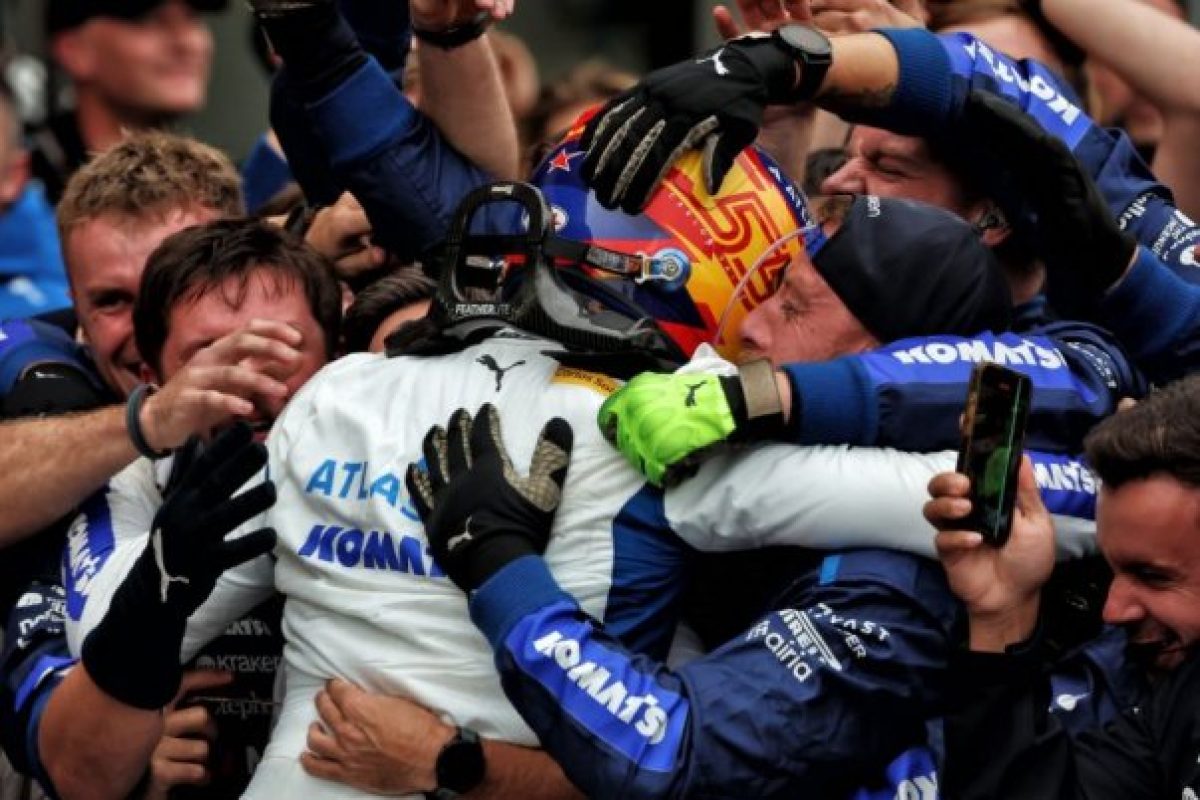 Sainz: Változatosan alakul a szezon – dobogó és nullázás is várható