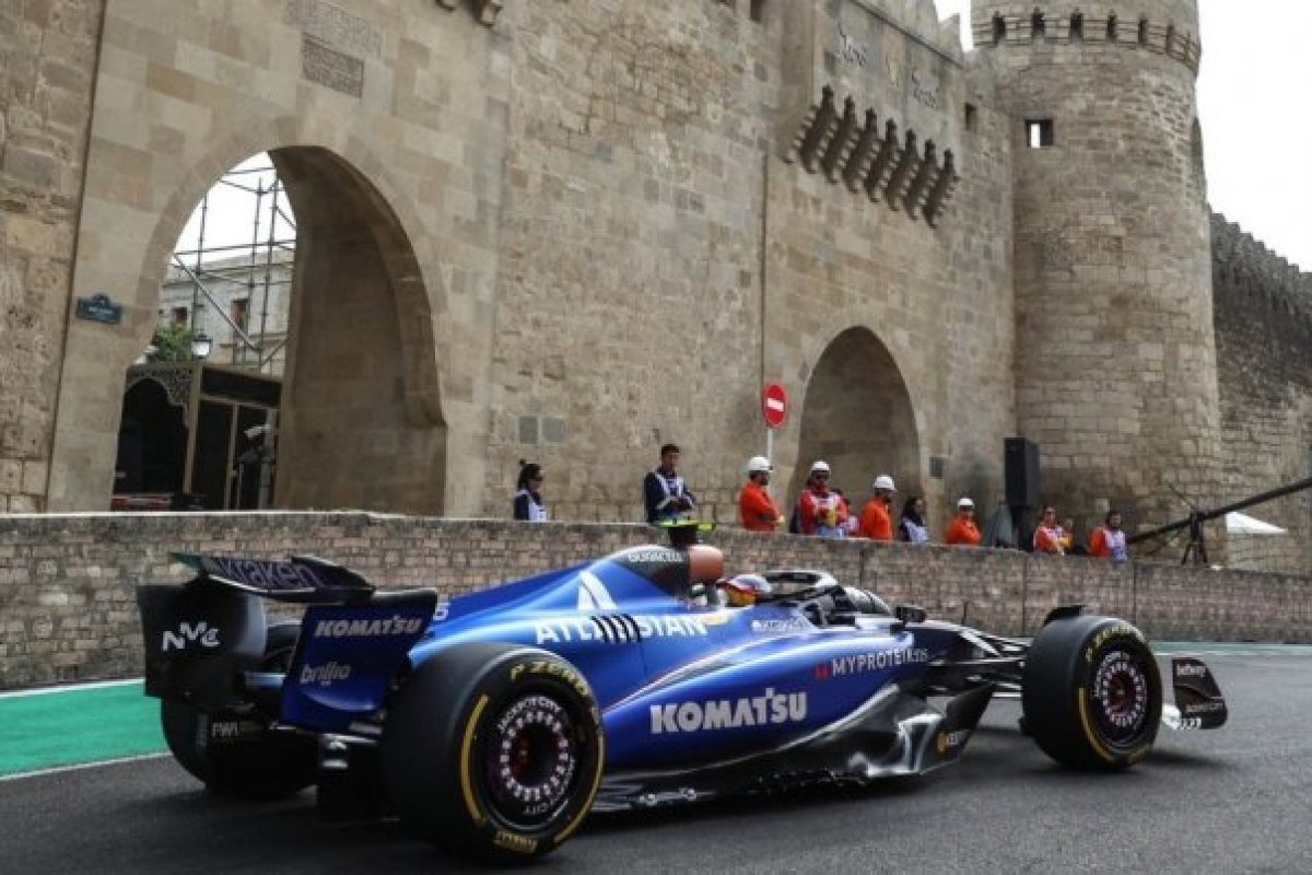 Sainz célja: dobogós helyezés az első sorból