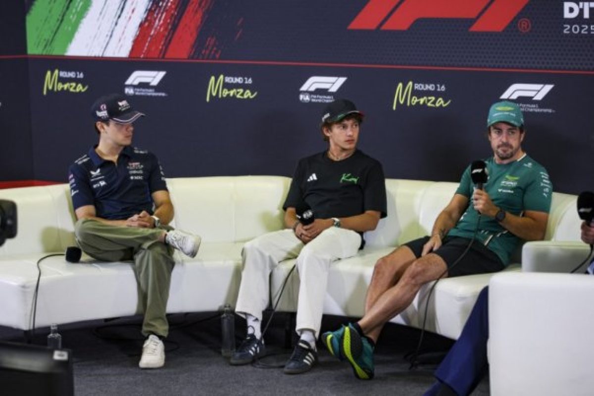 Az F1 világát felkavarták a tiltakozó pilóták: friss hírek a döbbent Hamiltonról