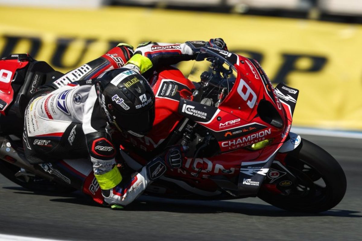 Bámulatos teljesítmény: Kovács Bálint és csapata diadalmaskodott a 24 órás Bol d’Oron!