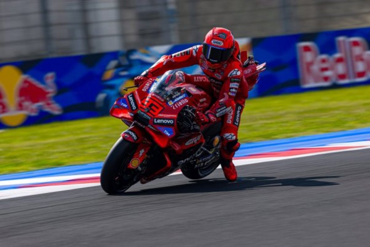 Marquez lenullázta Bezzecchit és győzött Misanóban