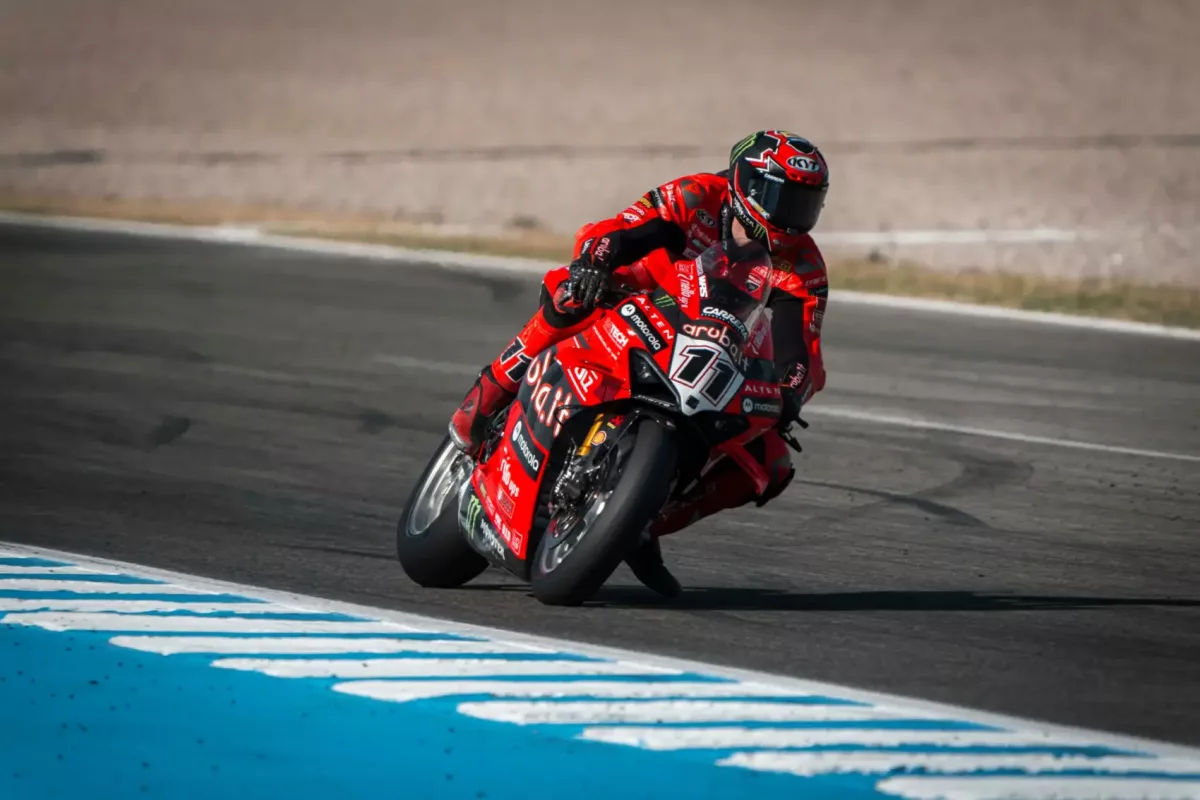 Bulega űridővel verte agyon Razgatlıoğlut és a mezőnyt, hatalmas pályacsúccsal szerezte meg a pole-t