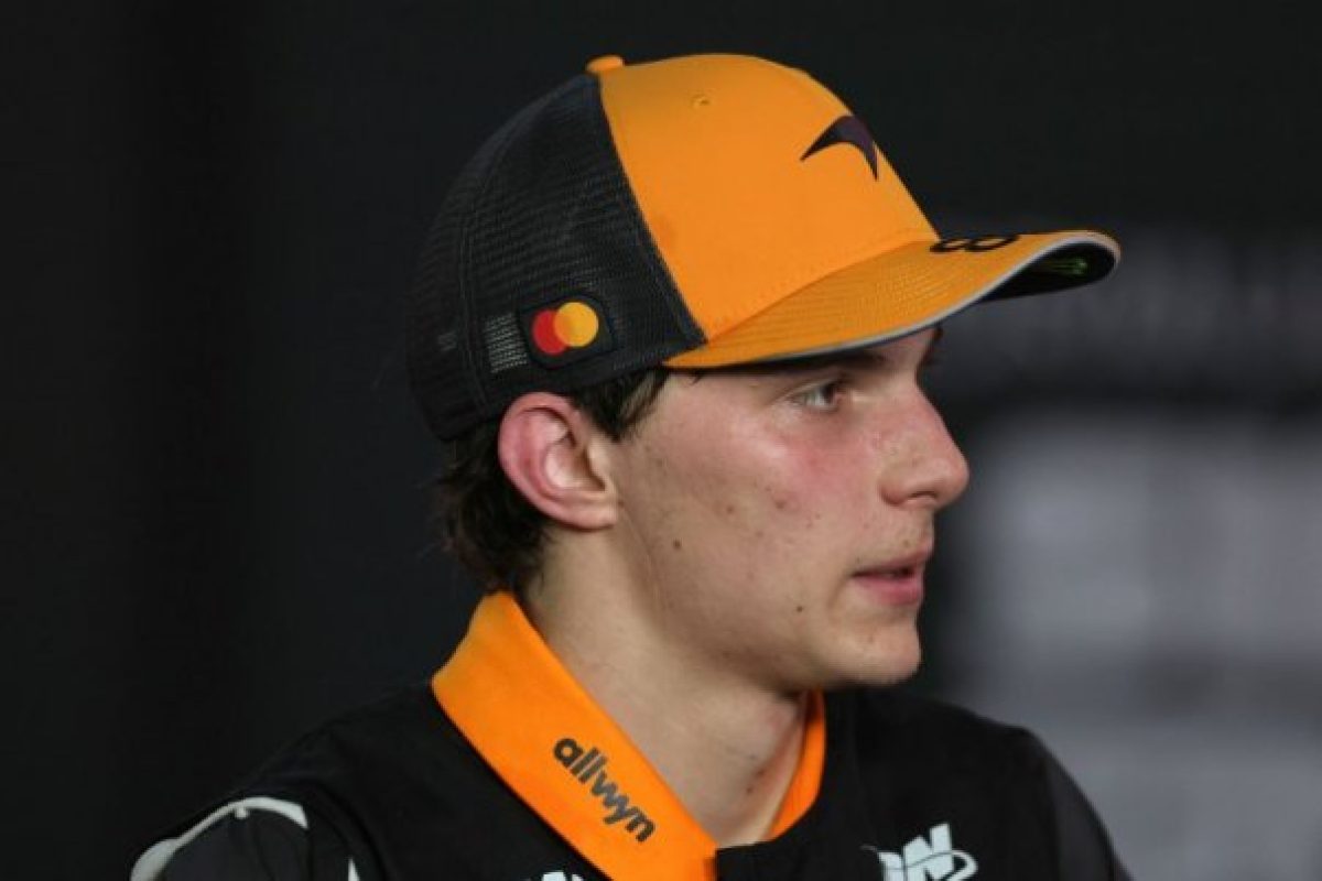 Ausztáliai diadal: Piastri az események nyomában