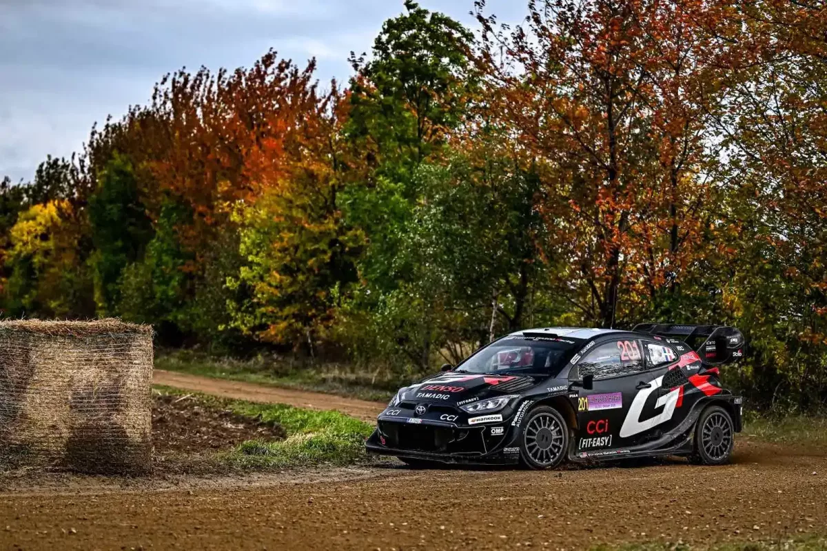 Ogier nyerte a WRC-versenyzők kiélezett osztrák csatáját, jól szerepeltek a magyar indulók