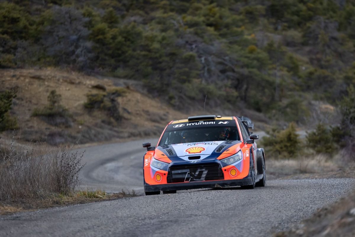 A Hyundai kiválasztotta versenyautóját a Közép-Európa Rallyra