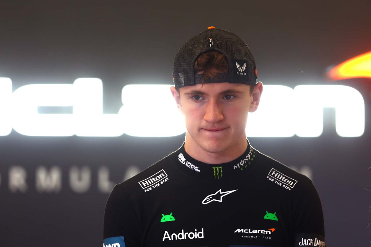 Szerződést bontott juniorversenyzőjével a McLaren!