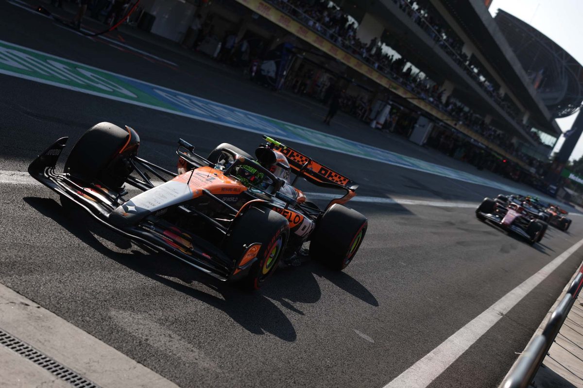 Norris a csúcson: Meglepő teljesítményével ismét pole-ban