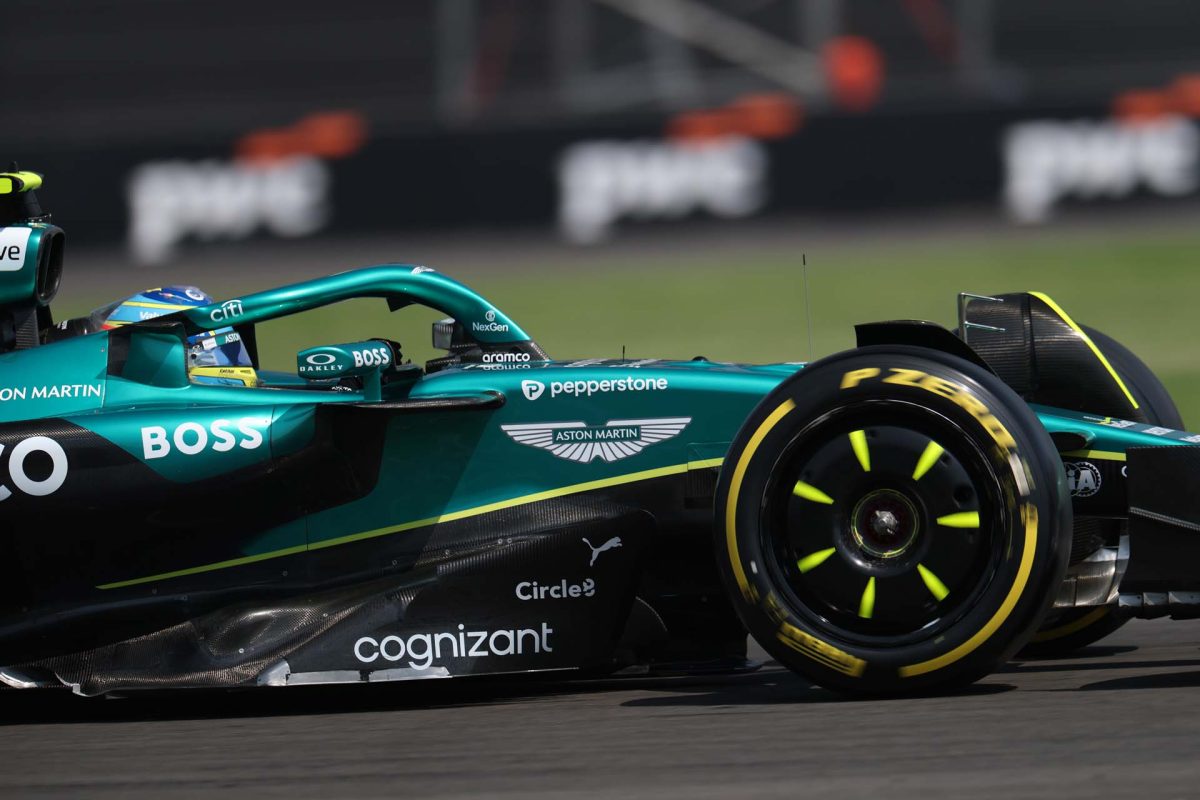 Alonso dühöngése a Mexikói Nagydíj rajtja miatt: „Az FIA nem lehetett figyelmetlen az első kanyarban