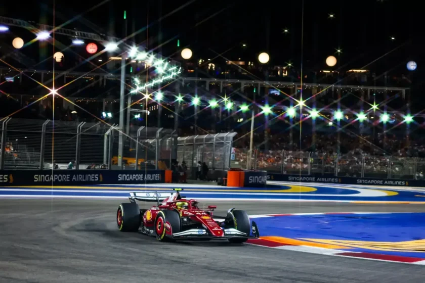 A cím: „Hamilton félresöpör minden akadályt és megdönti Schumacher rekordját