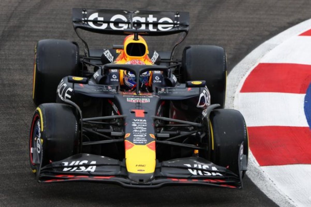 Verstappen vezet az időmérő előtt a Szingapúri F1 Nagydíjon