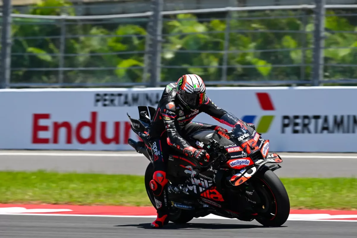 Bezzecchi zseniális teljesítményt nyújtott az edzésen, Márquez és Bagnaia kiestek a továbbjutásért vívott csatában