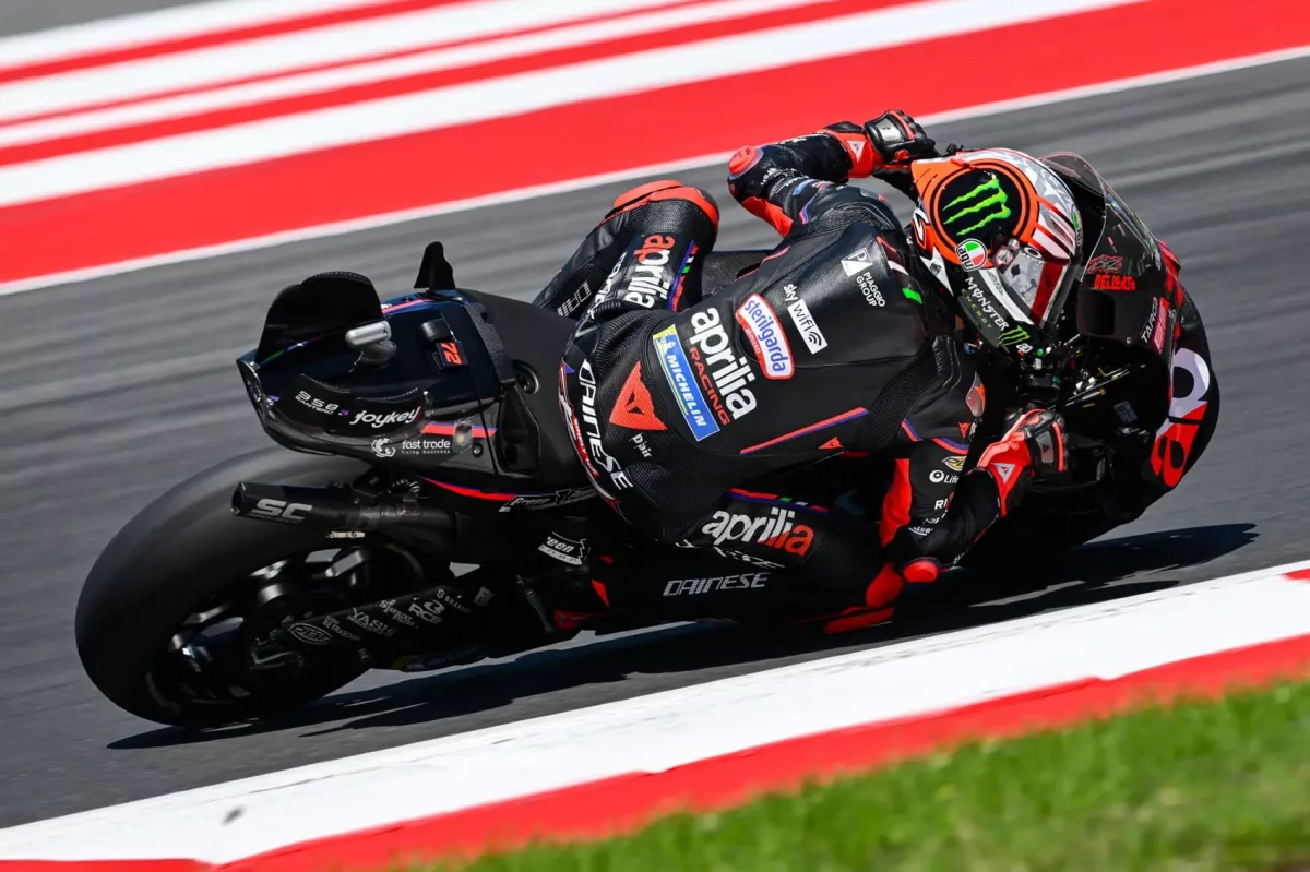 A MotoGP pénteki összefoglalójának címe: Bezzecchi hősként, Viñales kihívással küzdve a csúcson