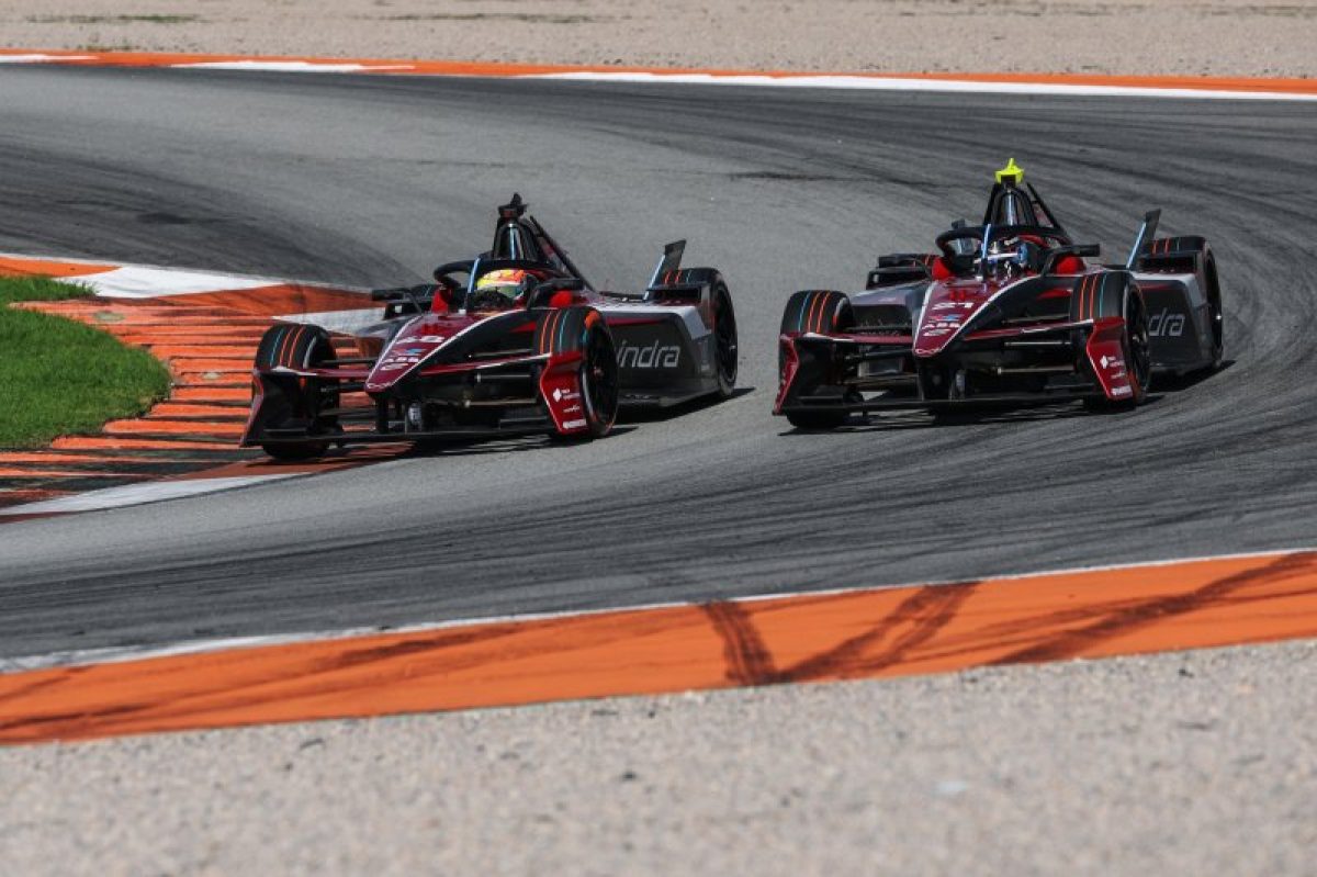 A Mahindra diadalmaskodik a Formula-E szezon előtti tesztjén