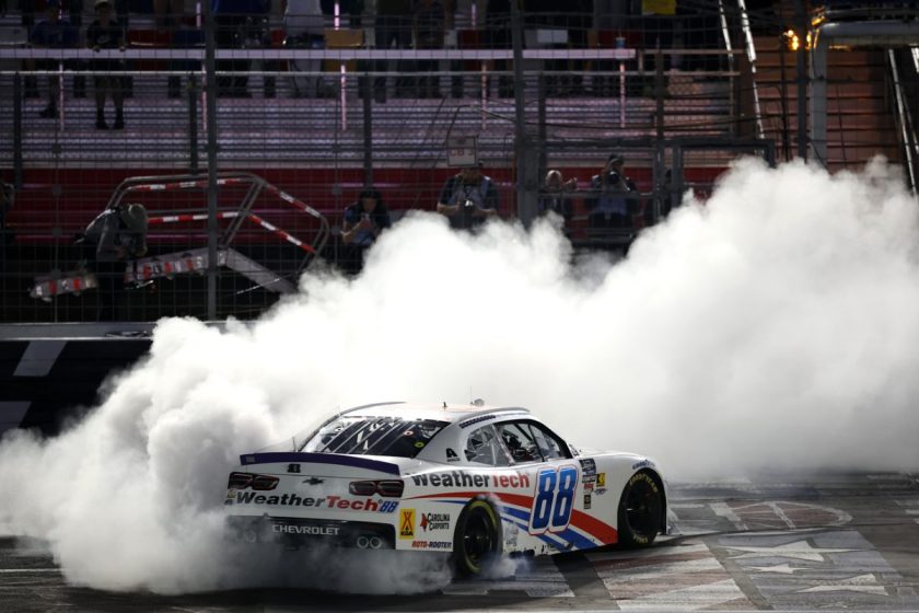 Szoros versengés és meglepetések az idei teniszversenyeken: Zilisch győzelmei és Smith mázlija a top 8-ban