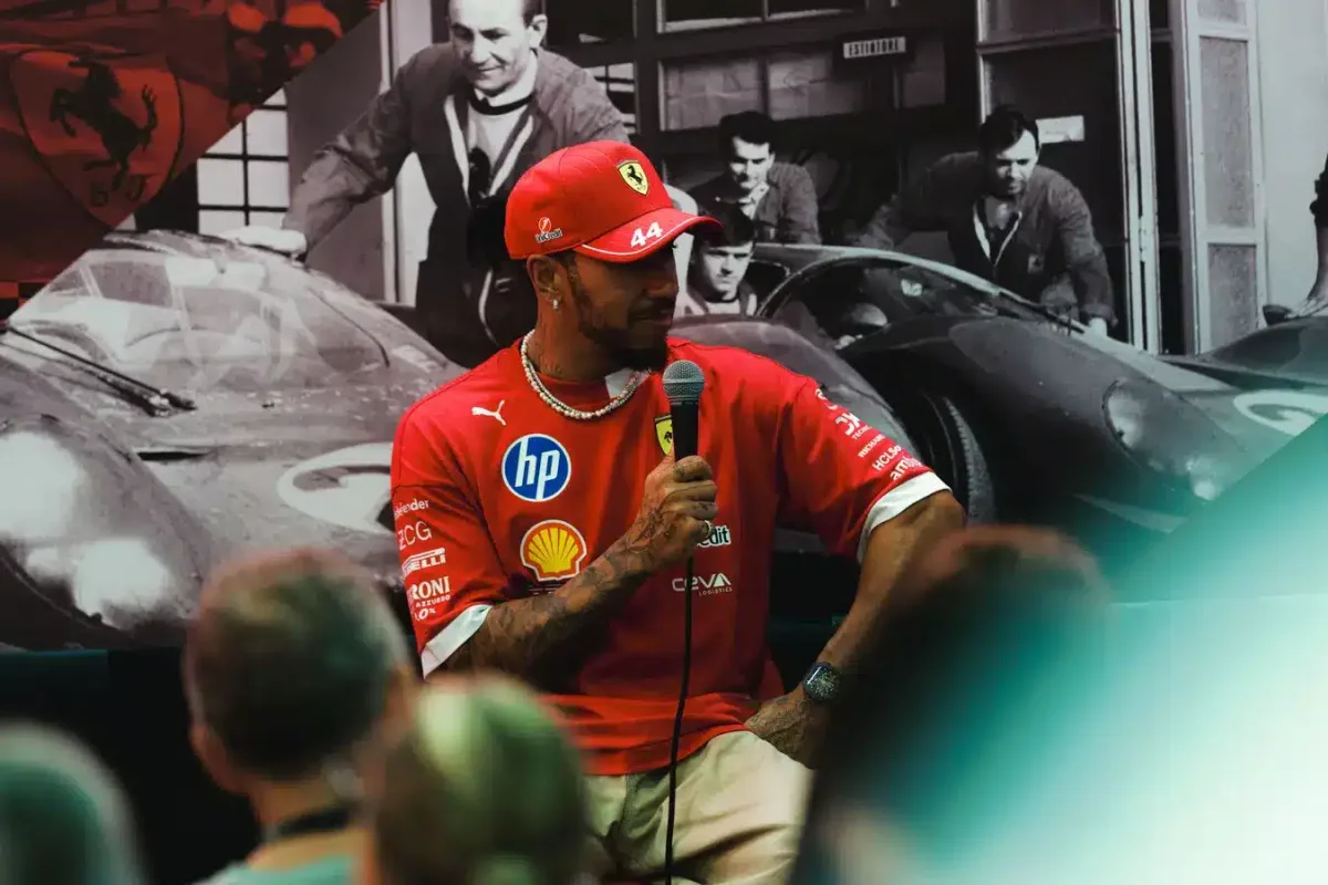 A Hamilton-Roscoe kapcsolat új fejezete: A gyászból való menekülés a versenyautóba