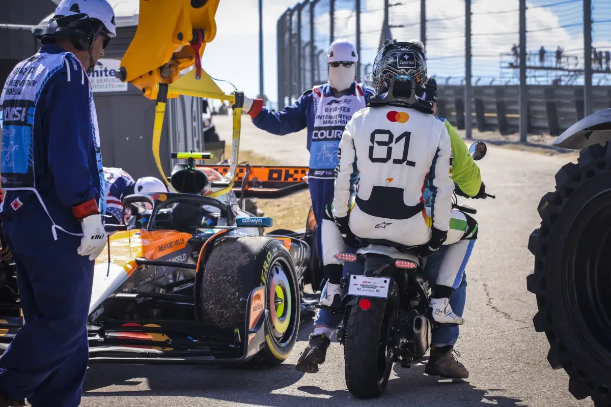 Összeütköztek és kiestek a McLarenek, Verstappen nyerte az austini sprintet