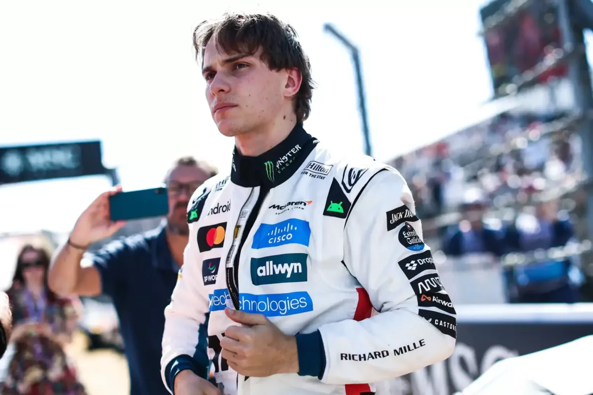 A Piastri vezető előnye fogy, miközben megosztja szenvedést Austinban