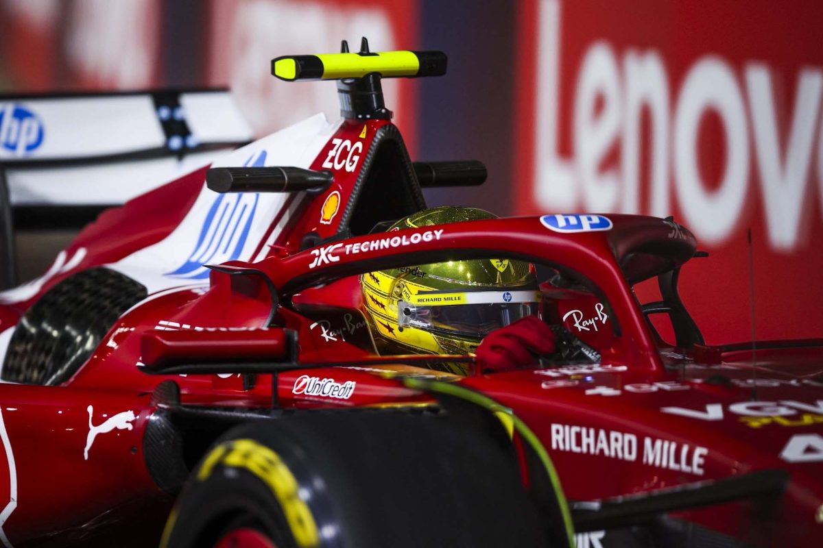 Hamilton szerint előrelépéseket tett pénteken a Ferrari