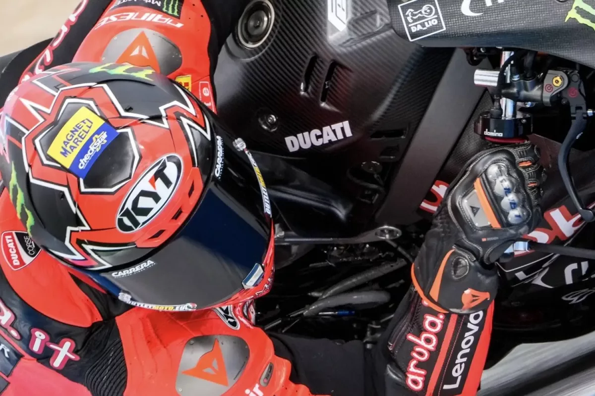 A Bulega vezet, a Ducati és Yamaha erős kezdést mutat a Superbike-vb tesztjén