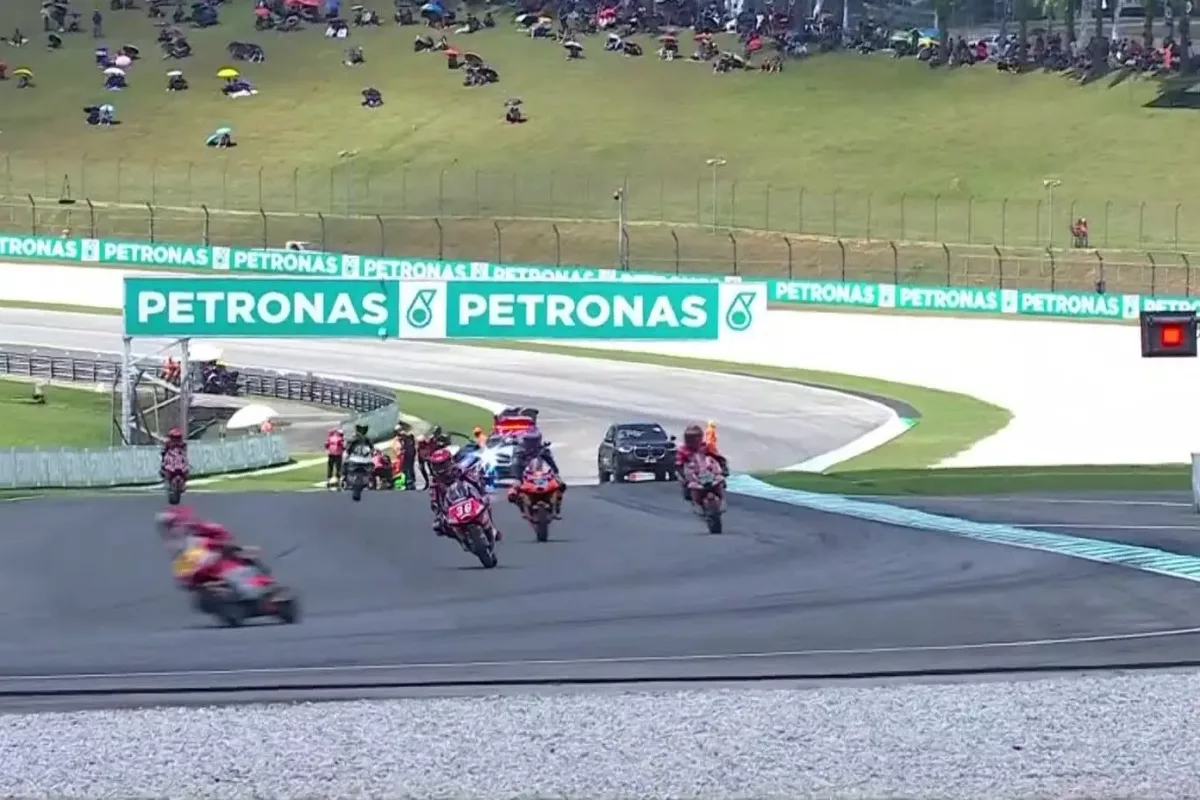 „Nem korrekt” – többen is bírálták a Moto3-as horrorbukás utáni eljárást