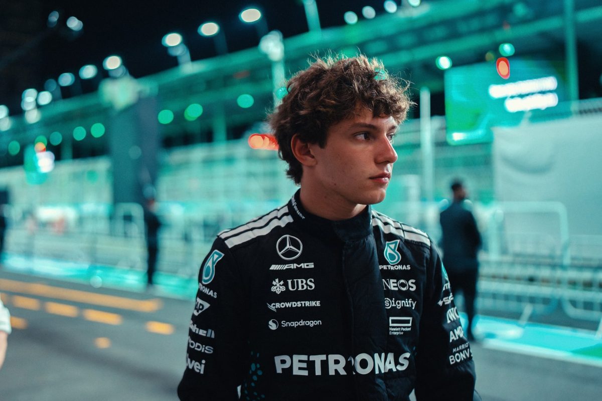 Az elmélyült küzdelem és végül győzelem története: Egy F1-es pilóta útja a bizonytalanságtól a megingathatatlan hitig